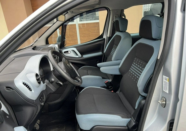 Citroen Berlingo cena 32900 przebieg: 119000, rok produkcji 2013 z Radzionków małe 137